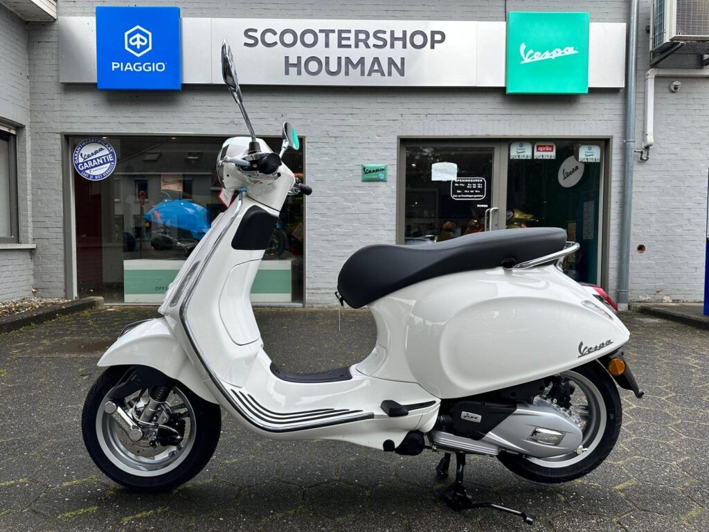 Vespa Primavera 125cc BIANCO INNOCENTE (nr.29)