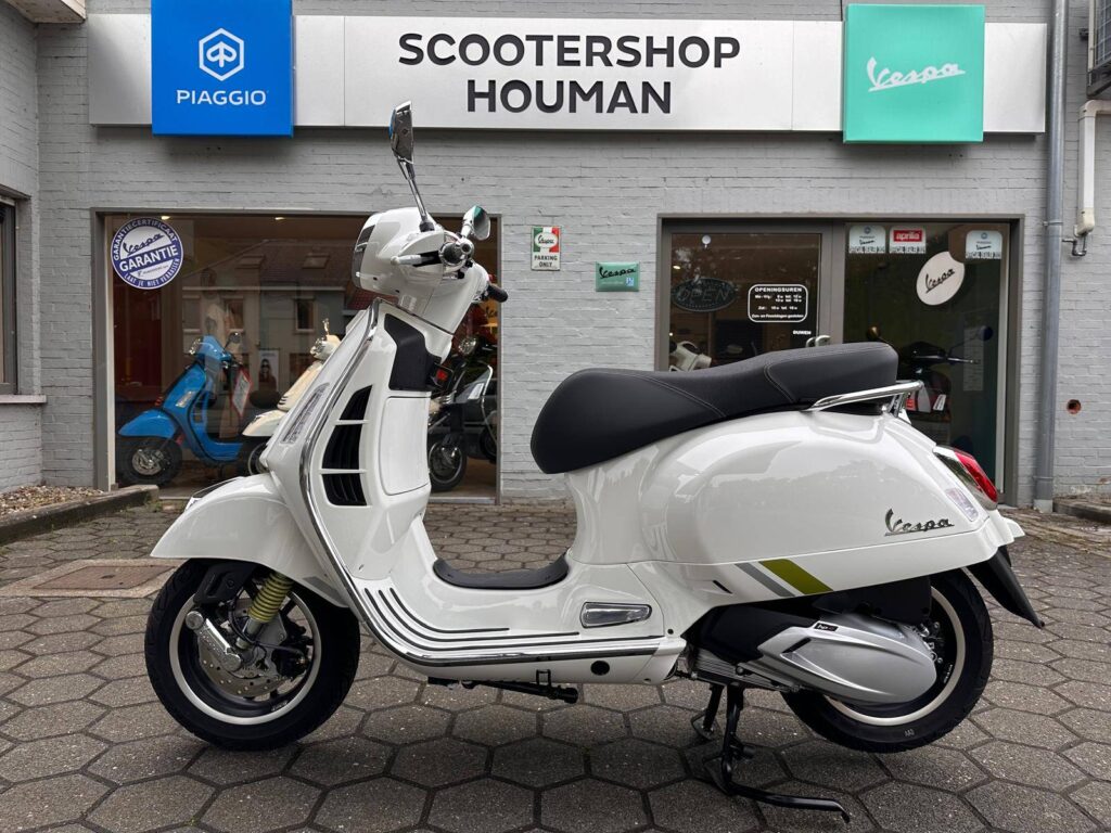 Vespa GTS 310cc SUPERTECH BIANCO INNOCENTE (nr.20)