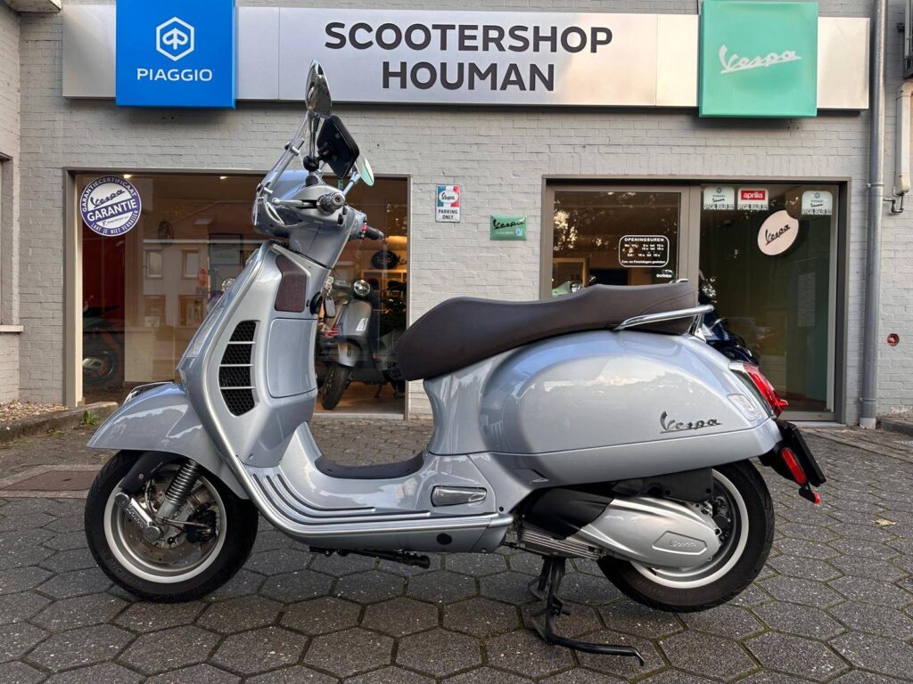 Vespa GTS 300 cc 2875 Km  (nr.09)