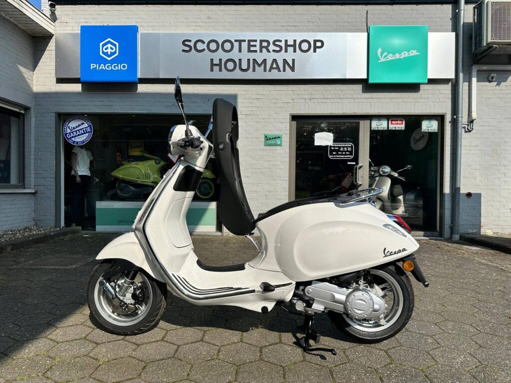 Vespa Primavera 50cc 45Km/h BIANCO INNOCENTE (nr.39)