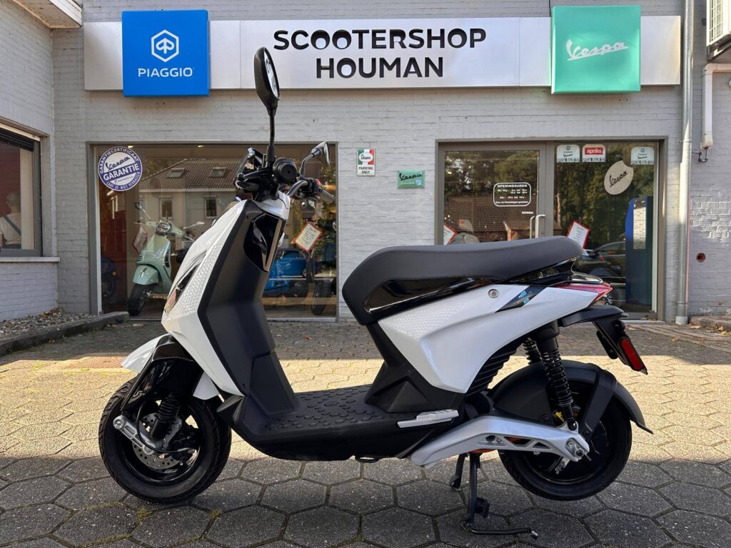 Piaggio 1 45Km/h SUPER  DEAL  3760Km  (nr.232)