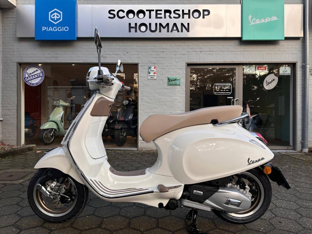 Vespa Primavera 125cc Bianco Innocente Special Edition 80th (nr.10) DEMO