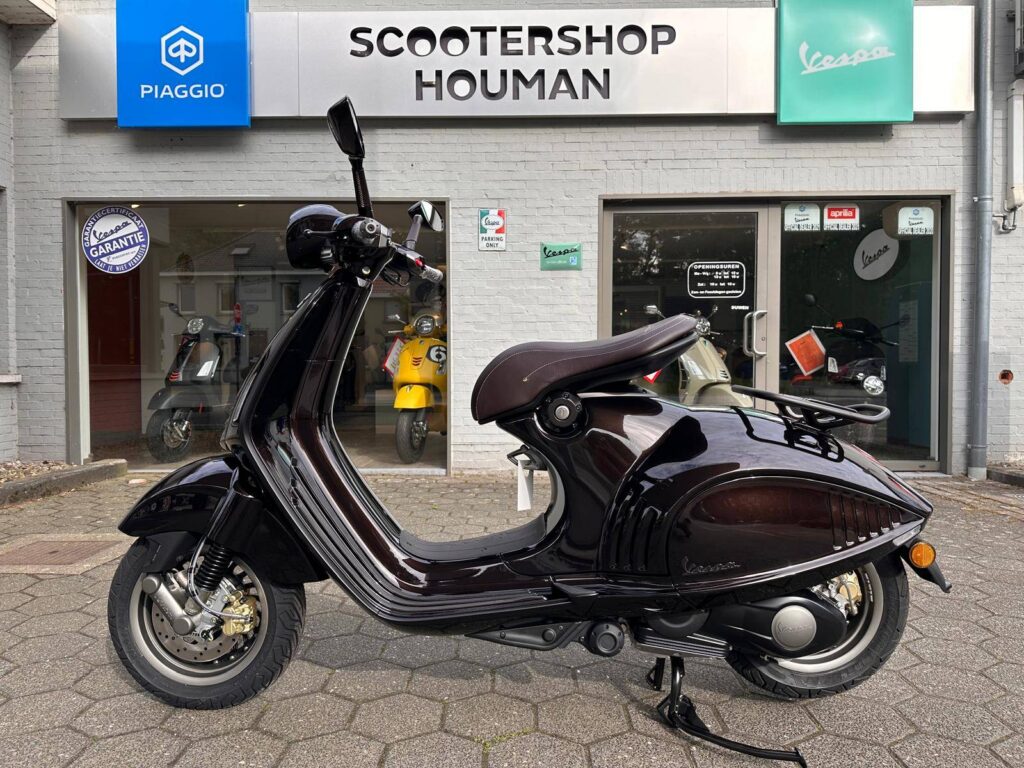Vespa 946 125cc Horse Limited  Edition  (nr.1)