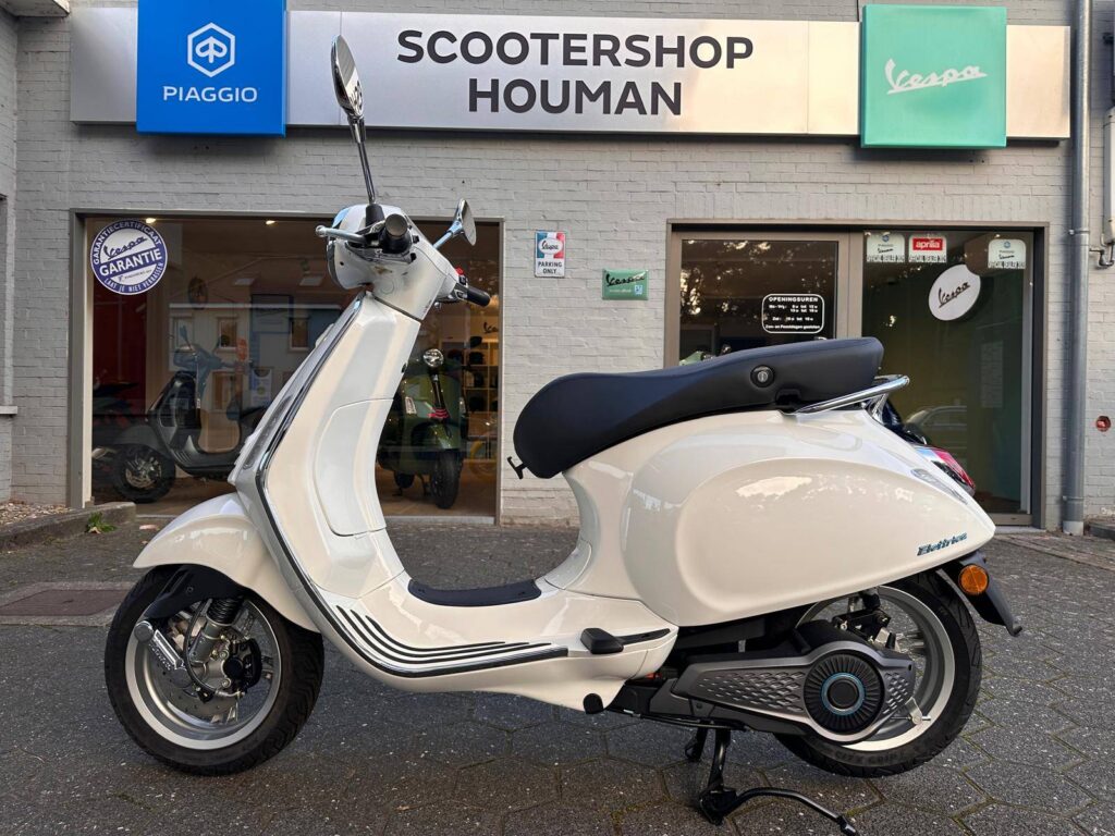 Vespa Primavera Elettrica 80th 45Km/h Bianco Innocente (nr.17)